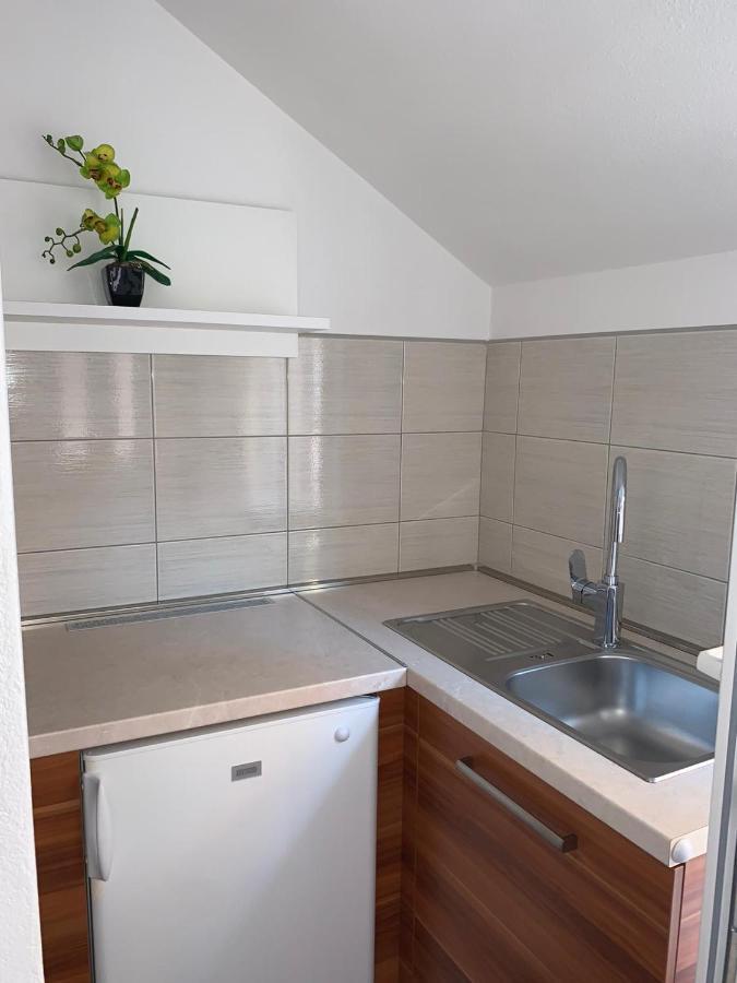 Niko Appartement Baška Voda Buitenkant foto